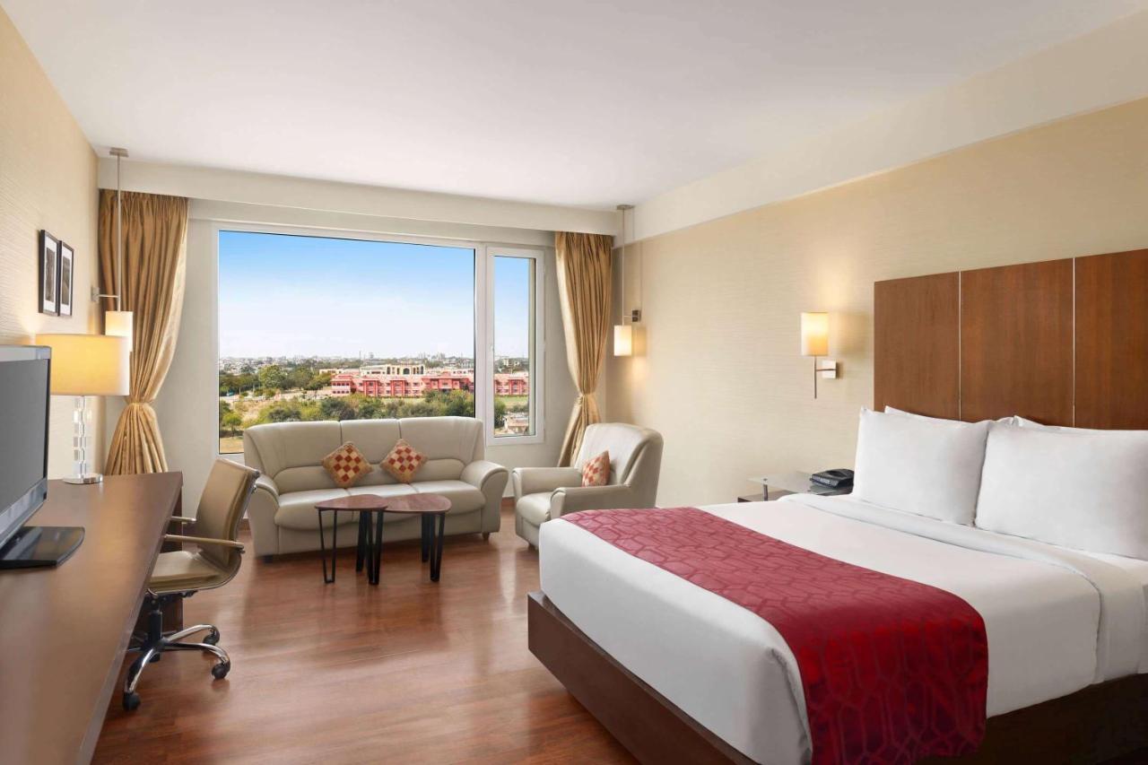 Ramada By Wyndham Jaipur North Hotel Luaran gambar
