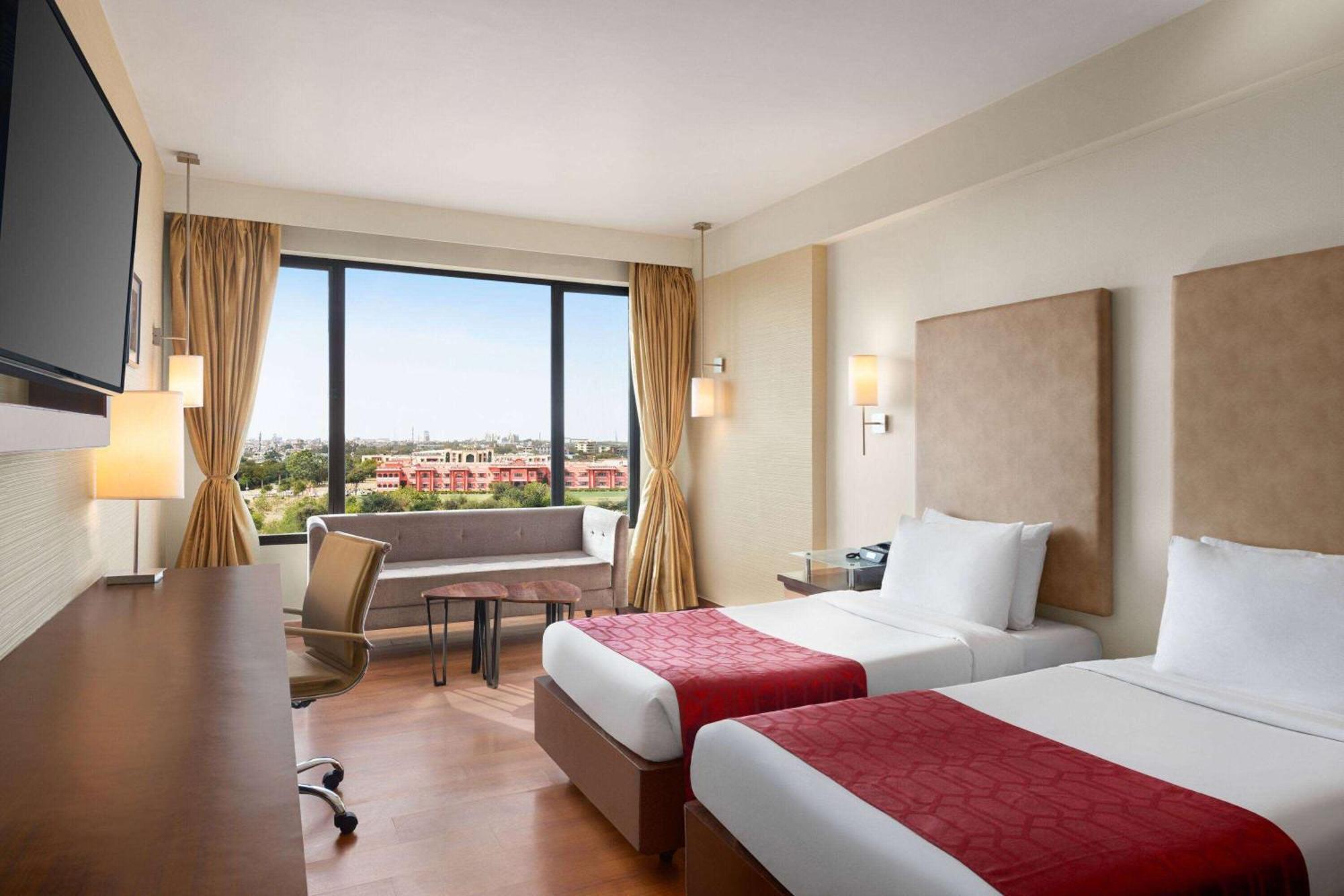 Ramada By Wyndham Jaipur North Hotel Luaran gambar